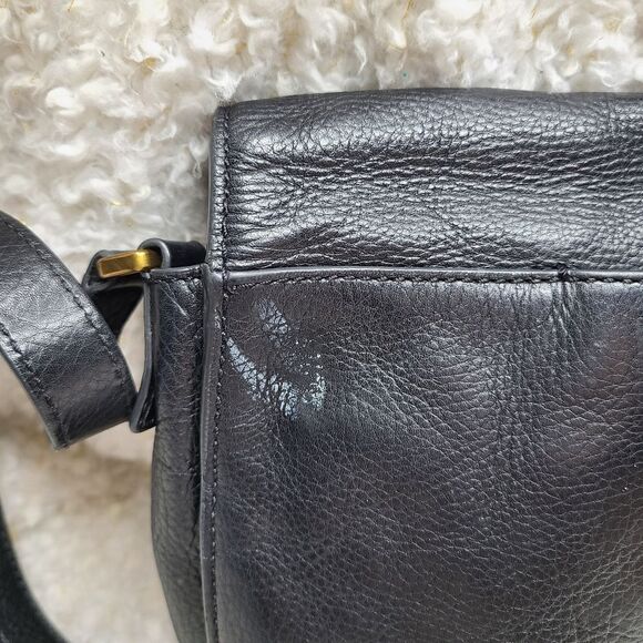 Fossil Emi saddlebag Black Leather Flap Crossbody - Picture 4 of 6